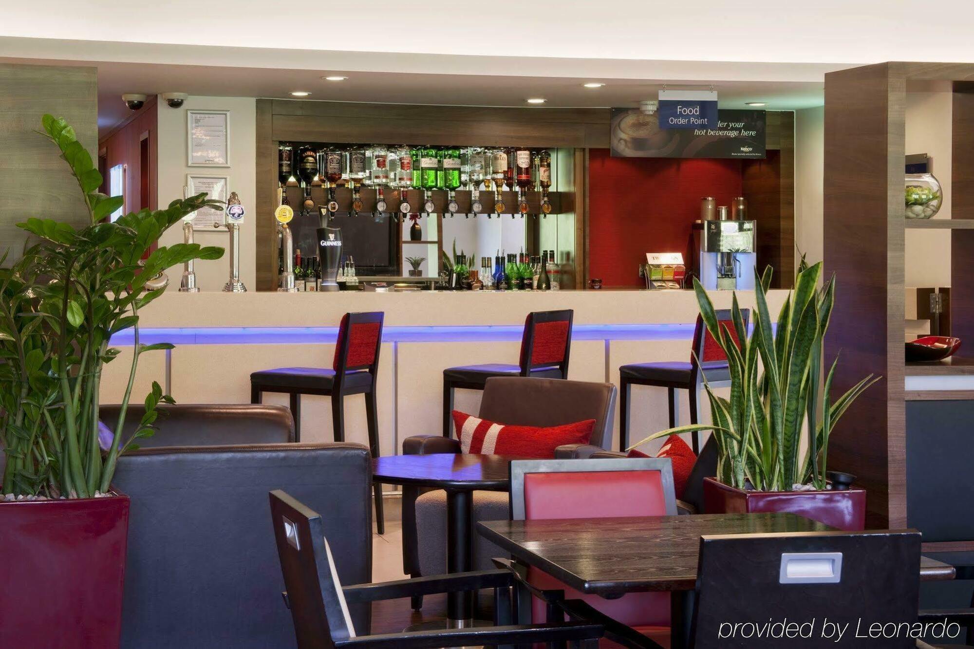Holiday Inn Express London - Dartford By Ihg Exterior foto